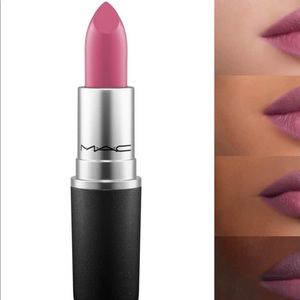 💄New MAC  p l u m f u l  Lipstick